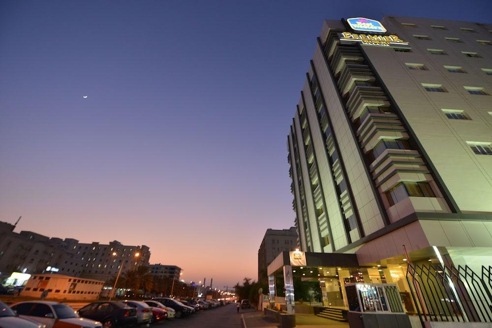 Western Premier Muscat