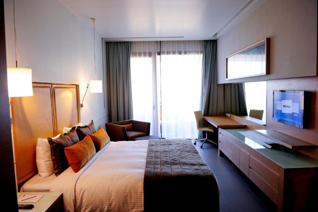 Western Premier Hotell 4*