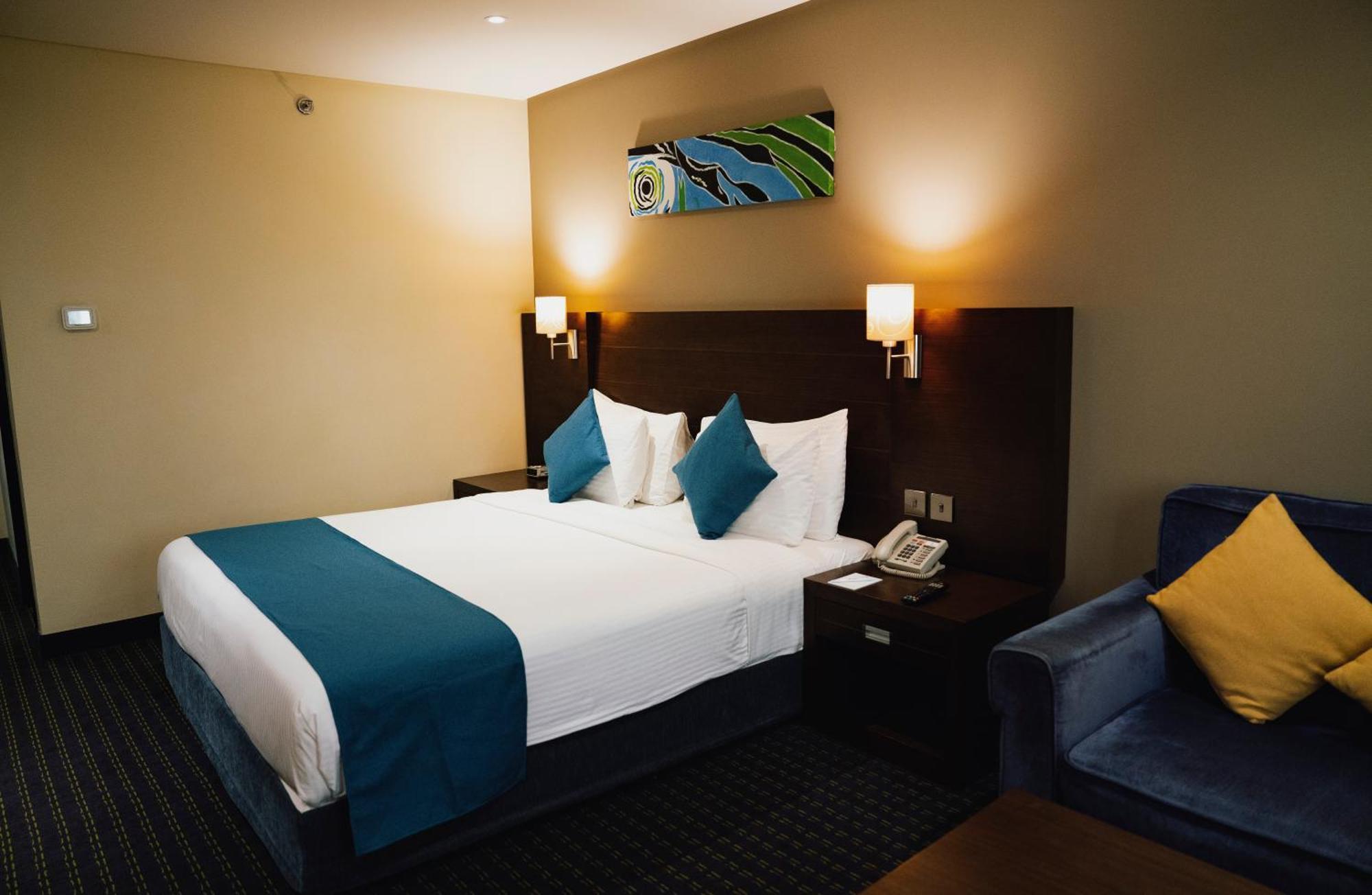 Western Premier Hotell 4*