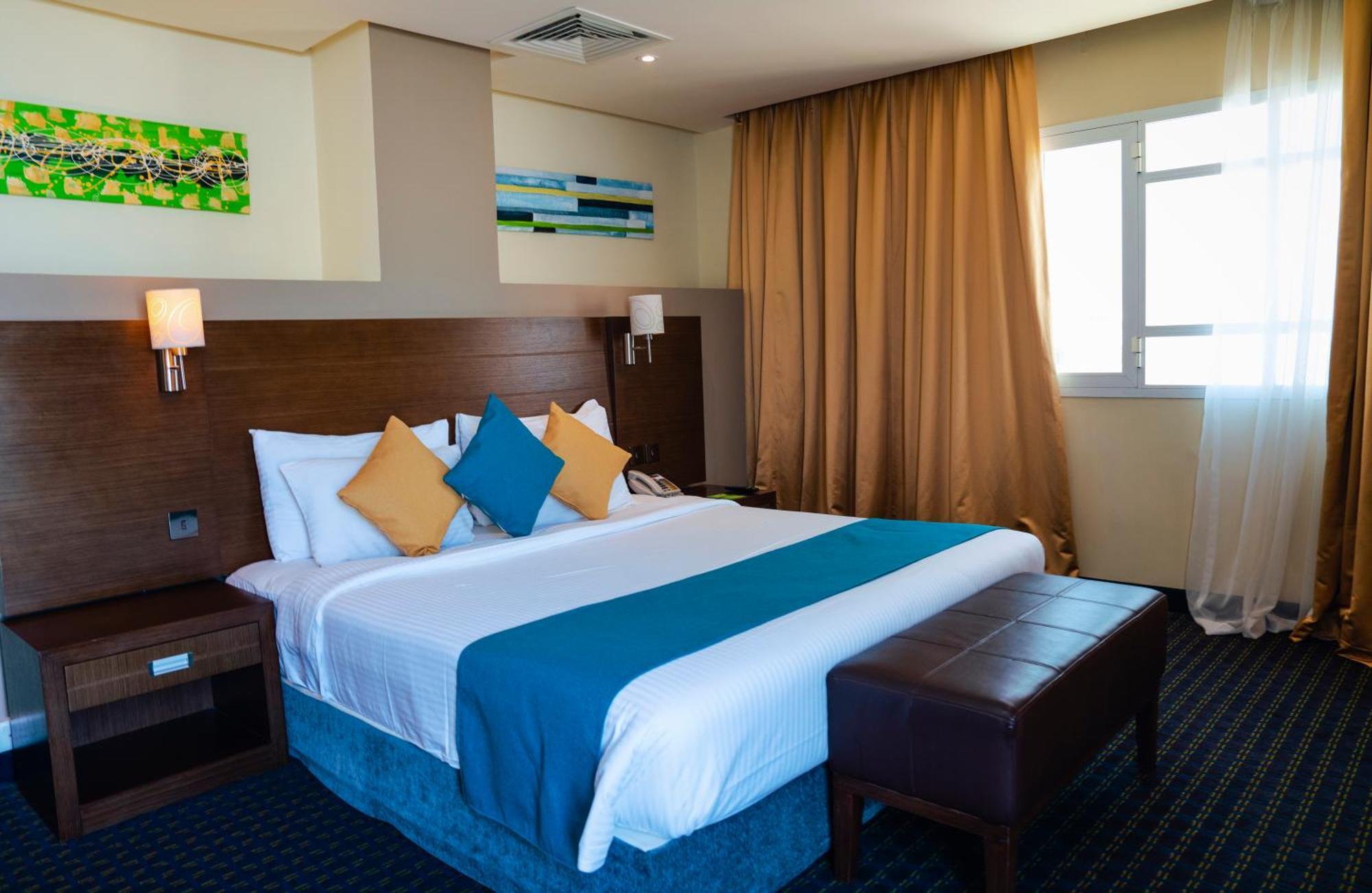 Western Premier Hotell 4*