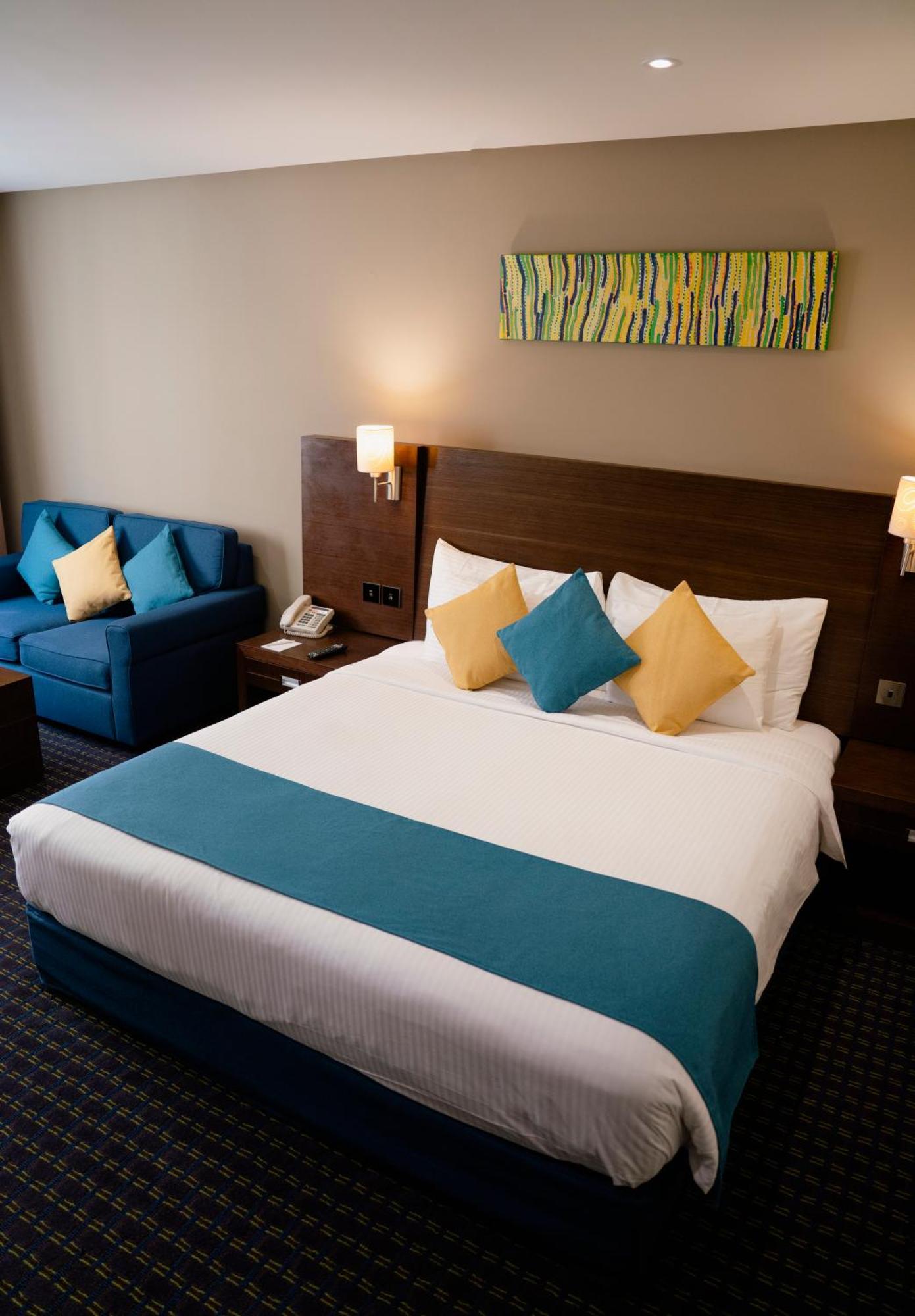 Western Premier 4* Muscat